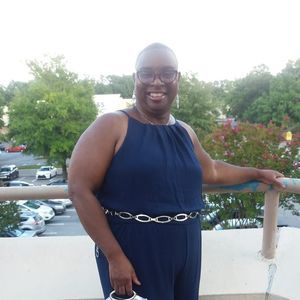 Meet your Posher, Beverly